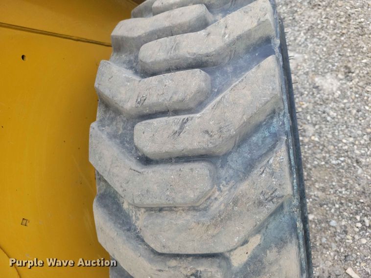 image for item DZ7278 2020 Caterpillar 262D3 skid steer loader
