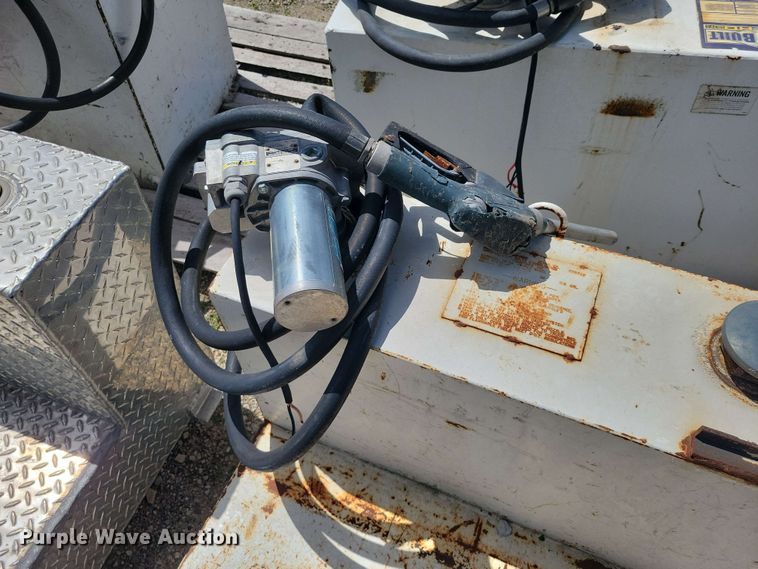 image for item DZ7279 (4) fuel tanks