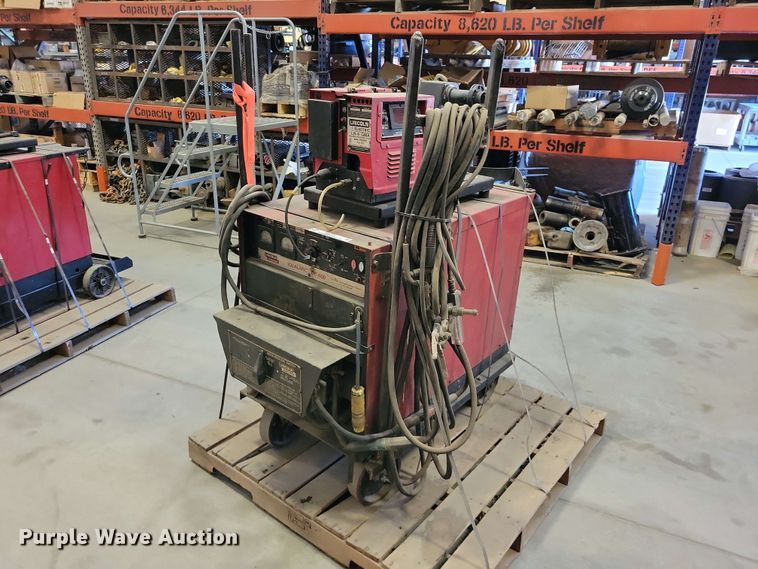 image for item DZ7281 Lincoln Idealarc DC-600 welder