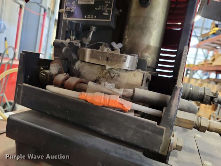 image for item DZ7281 Lincoln Idealarc DC-600 welder