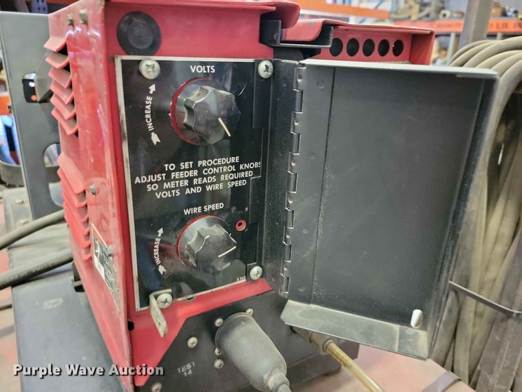 image for item DZ7281 Lincoln Idealarc DC-600 welder