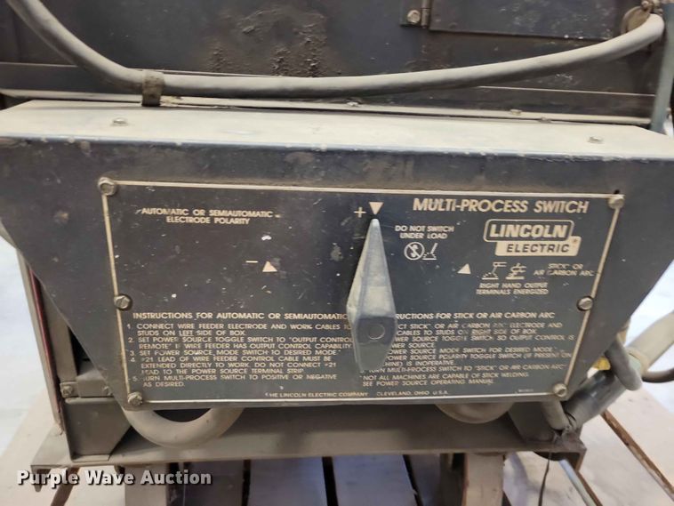 image for item DZ7281 Lincoln Idealarc DC-600 welder