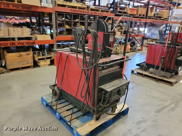 image for item DZ7283 Lincoln Idealarc DC-600 welder