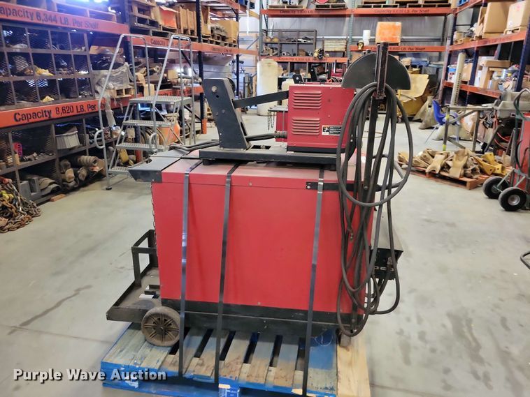 image for item DZ7283 Lincoln Idealarc DC-600 welder