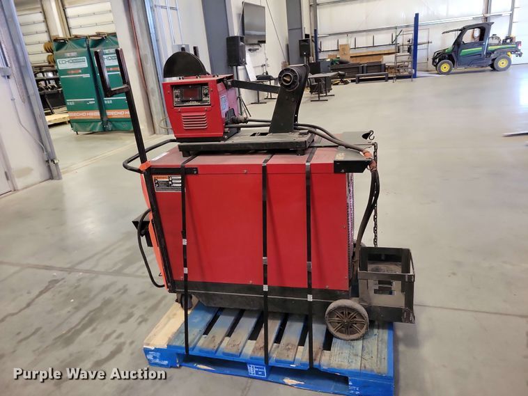 image for item DZ7283 Lincoln Idealarc DC-600 welder