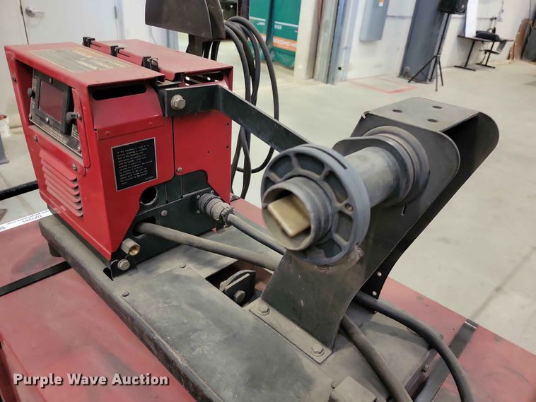 image for item DZ7283 Lincoln Idealarc DC-600 welder