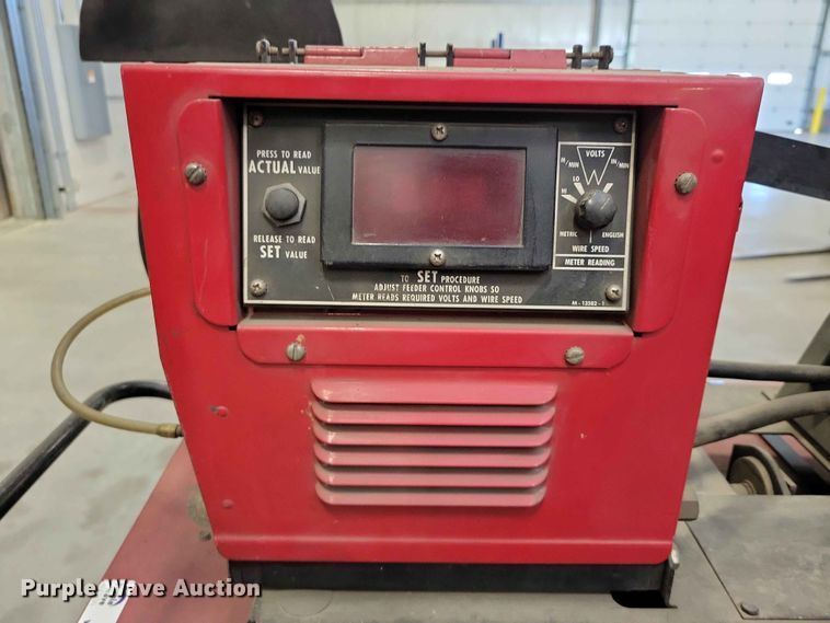 image for item DZ7283 Lincoln Idealarc DC-600 welder