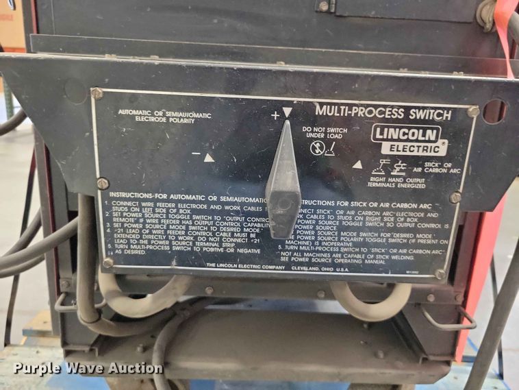 image for item DZ7283 Lincoln Idealarc DC-600 welder