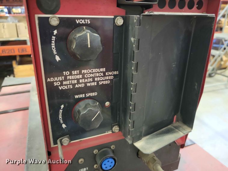 image for item DZ7283 Lincoln Idealarc DC-600 welder