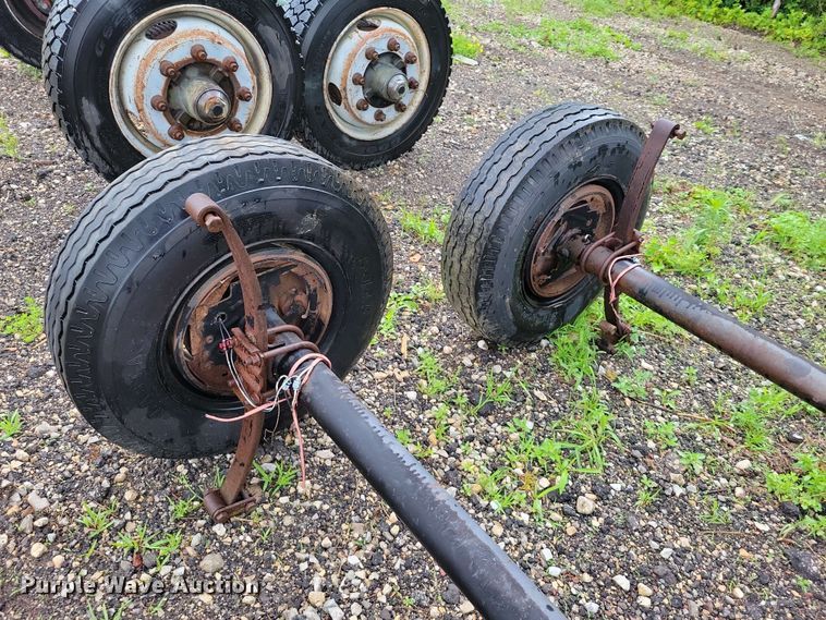 image for item DZ7285 (4) trailer axles