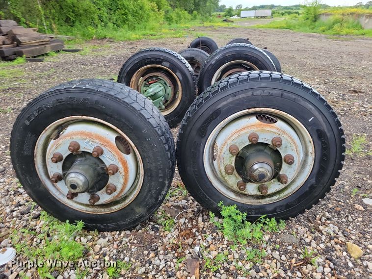 image for item DZ7285 (4) trailer axles