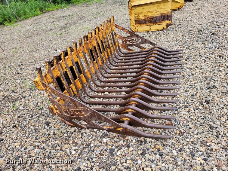 image for item DZ7288 Shoule HB-6 skid steer rock bucket