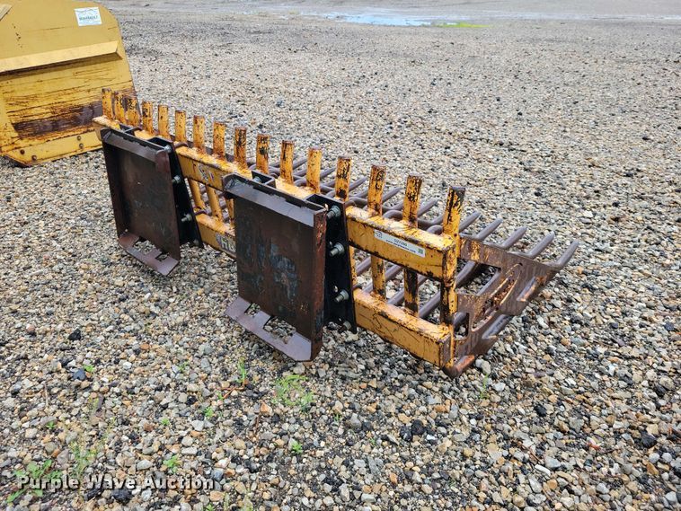 image for item DZ7288 Shoule HB-6 skid steer rock bucket