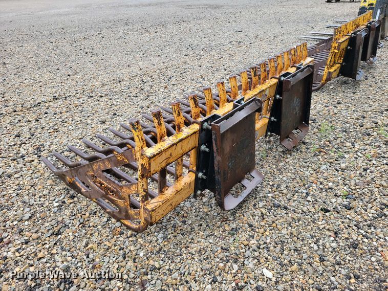 image for item DZ7288 Shoule HB-6 skid steer rock bucket