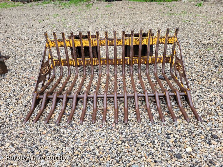 image for item DZ7289 Shoule HB-6 skid steer rock bucket