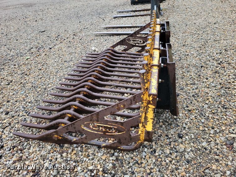 image for item DZ7289 Shoule HB-6 skid steer rock bucket