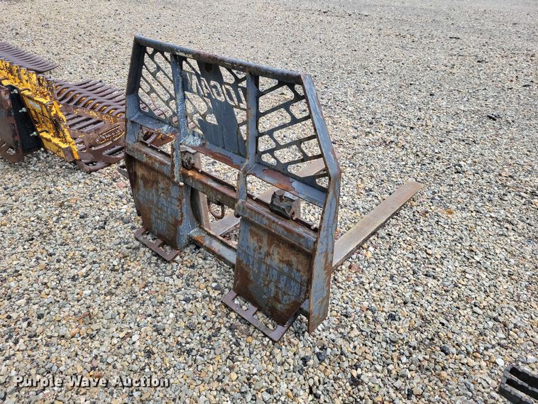 image for item DZ7290 Bradco skid steer forks