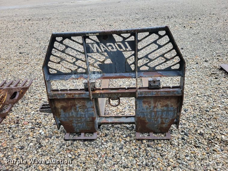 image for item DZ7290 Bradco skid steer forks