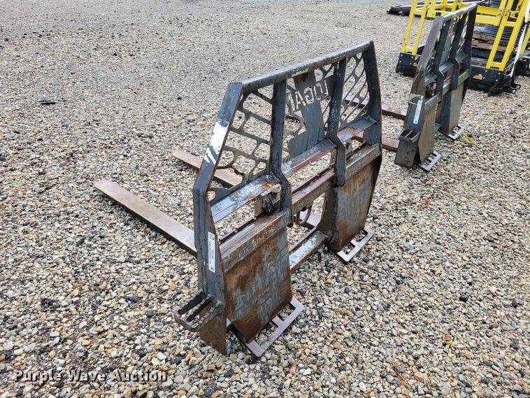 image for item DZ7290 Bradco skid steer forks