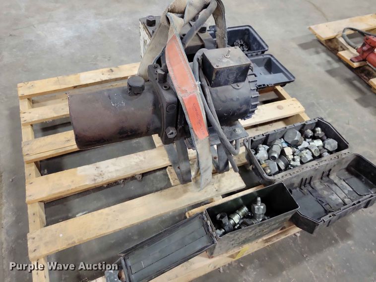 image for item DZ7293 Hydraulic  hose making equipment 