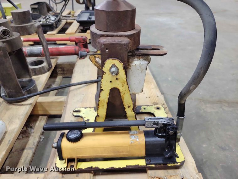 image for item DZ7293 Hydraulic  hose making equipment 