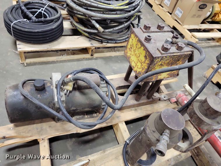image for item DZ7293 Hydraulic  hose making equipment 