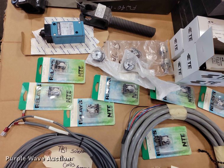 image for item DZ7300 Paver parts