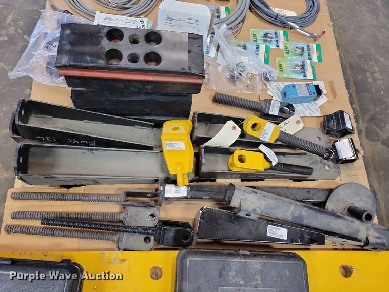 image for item DZ7300 Paver parts