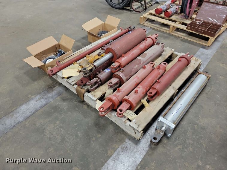 image for item DZ7307 Hydraulic cylinders