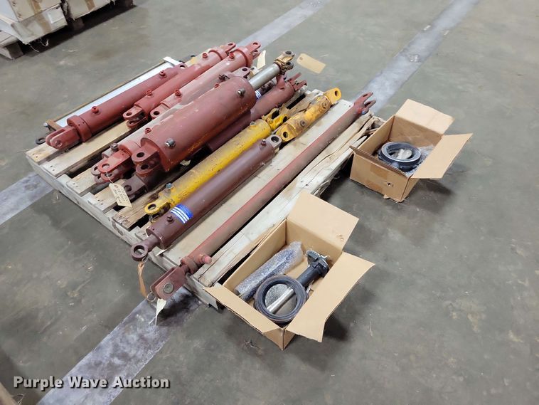image for item DZ7307 Hydraulic cylinders