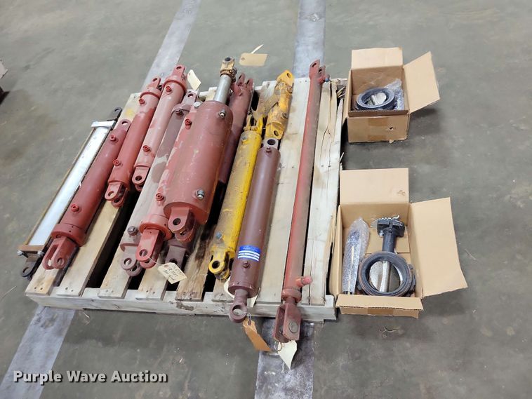 image for item DZ7307 Hydraulic cylinders