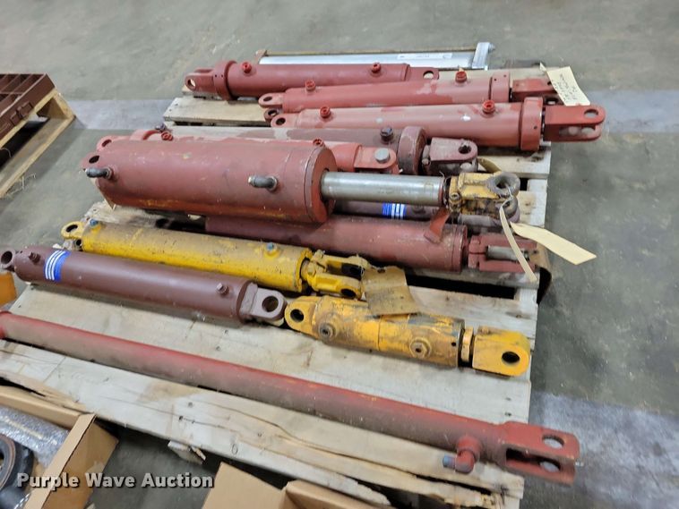 image for item DZ7307 Hydraulic cylinders