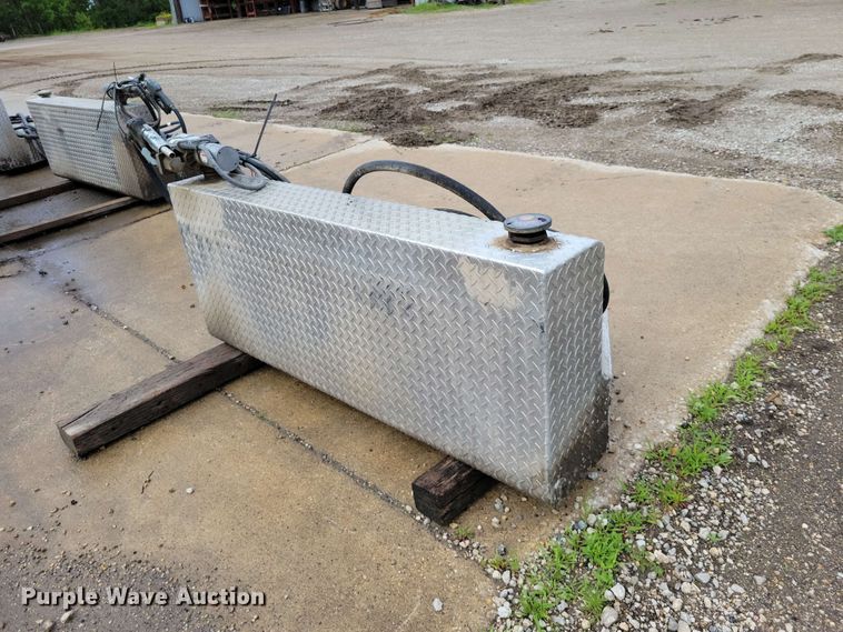 image for item DZ7316 Fuel tank