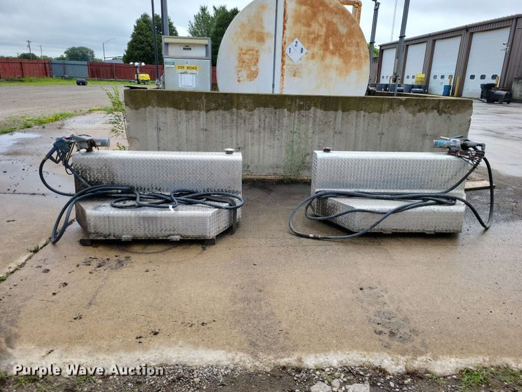 image for item DZ7317 (2) fuel tanks