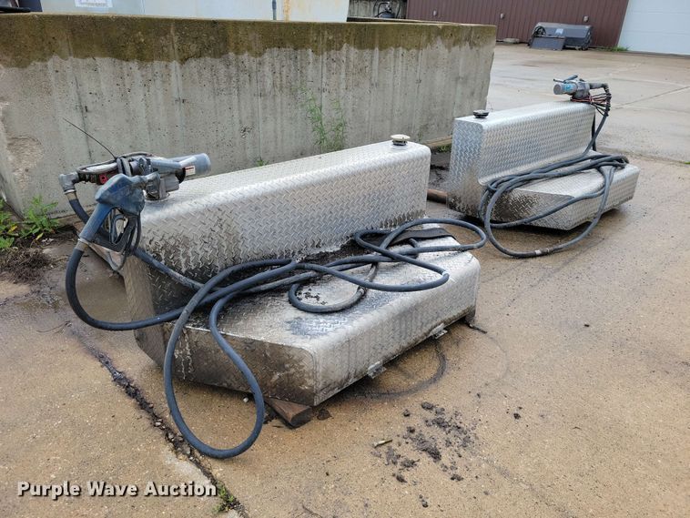 image for item DZ7317 (2) fuel tanks