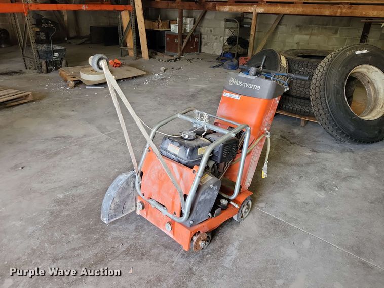 image for item DZ7322 2014 Husqvarna  FS413 concrete saw