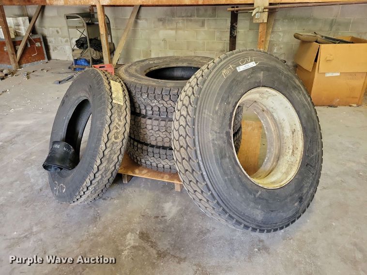 image for item DZ7324 (5) tires and wheels
