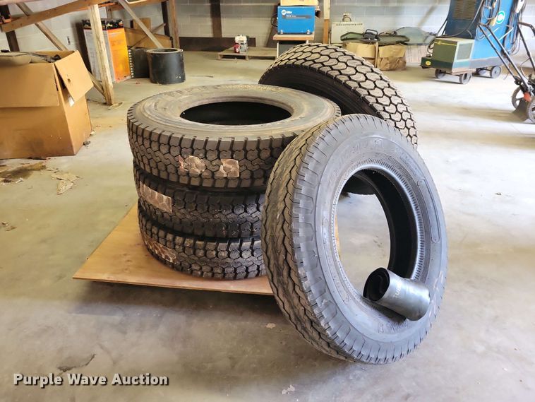 image for item DZ7324 (5) tires and wheels