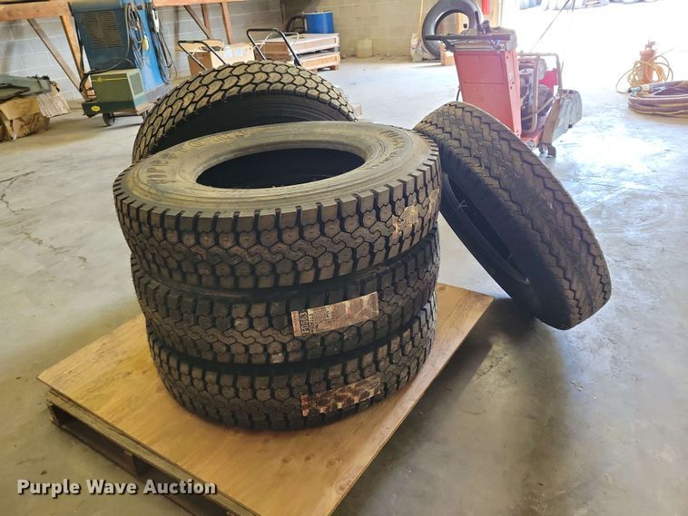 image for item DZ7324 (5) tires and wheels