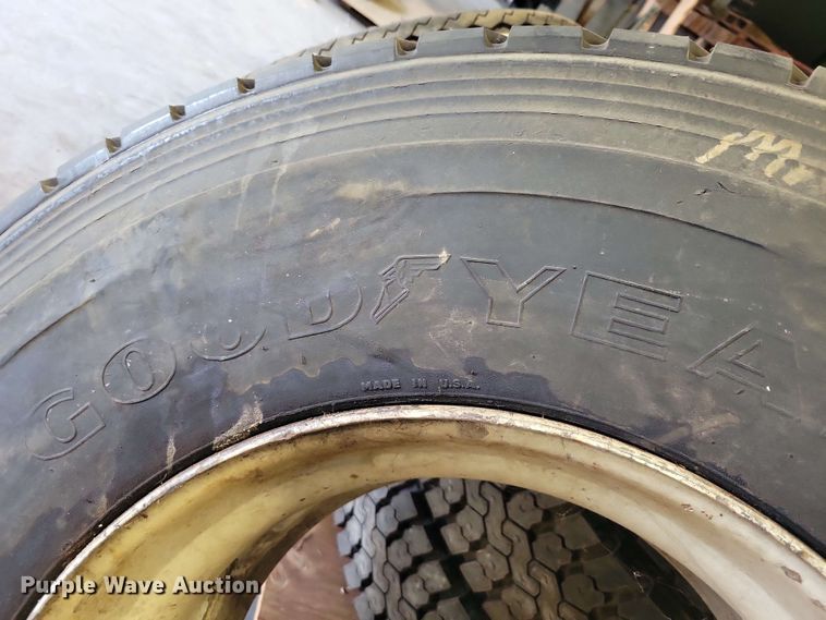 image for item DZ7324 (5) tires and wheels