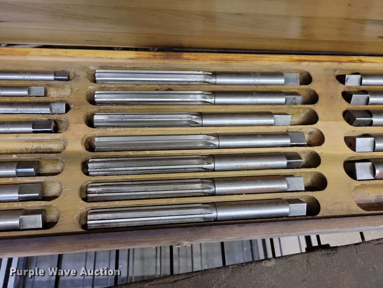 image for item DZ7330 Rigid tap and die set