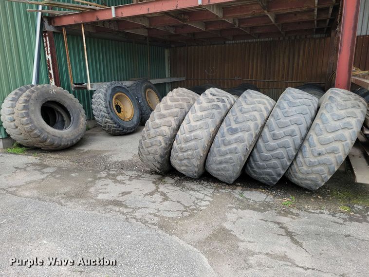 image for item DZ7332 (9) 17.5R25 tires and wheels