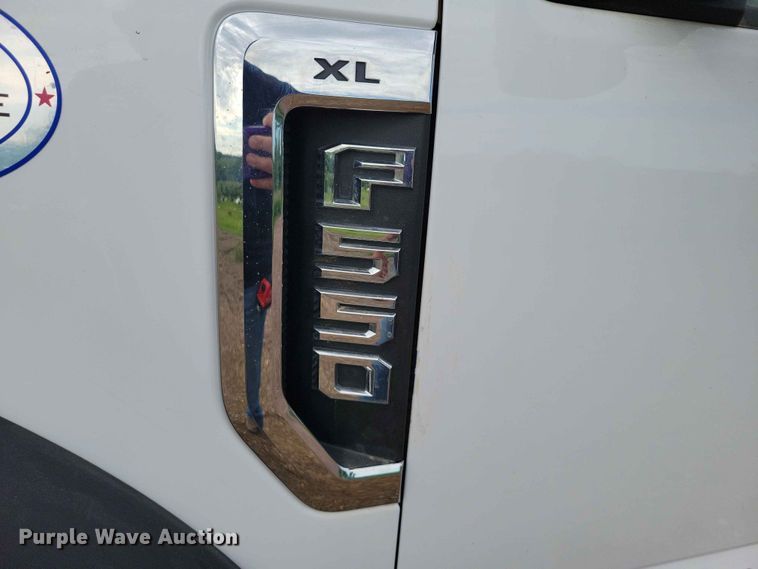 image for item DZ7334 2017 Ford F550 bucket truck