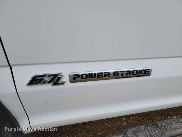 image for item DZ7334 2017 Ford F550 bucket truck