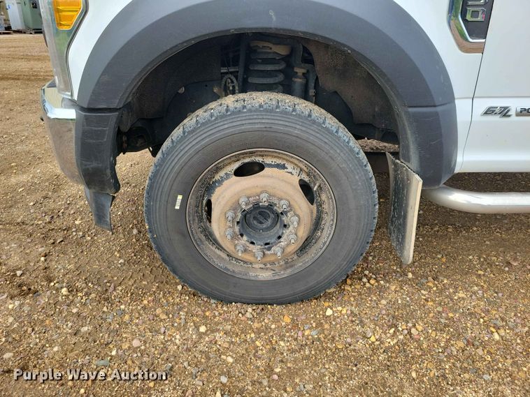image for item DZ7334 2017 Ford F550 bucket truck