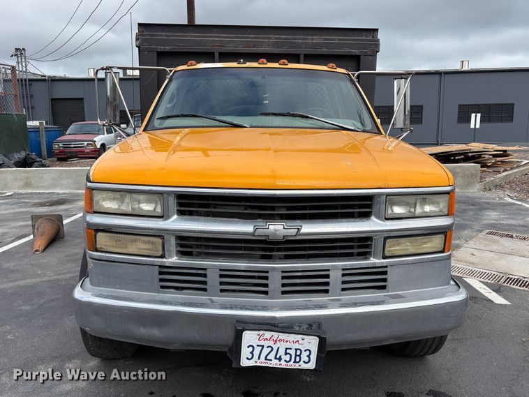 image for item EC8357 1998 Chevrolet C3500 dump truck