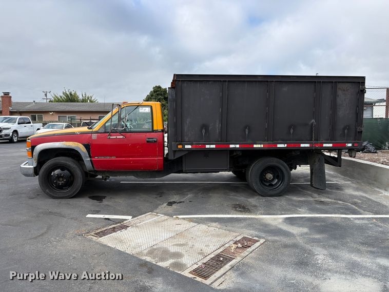 image for item EC8357 1998 Chevrolet C3500 dump truck
