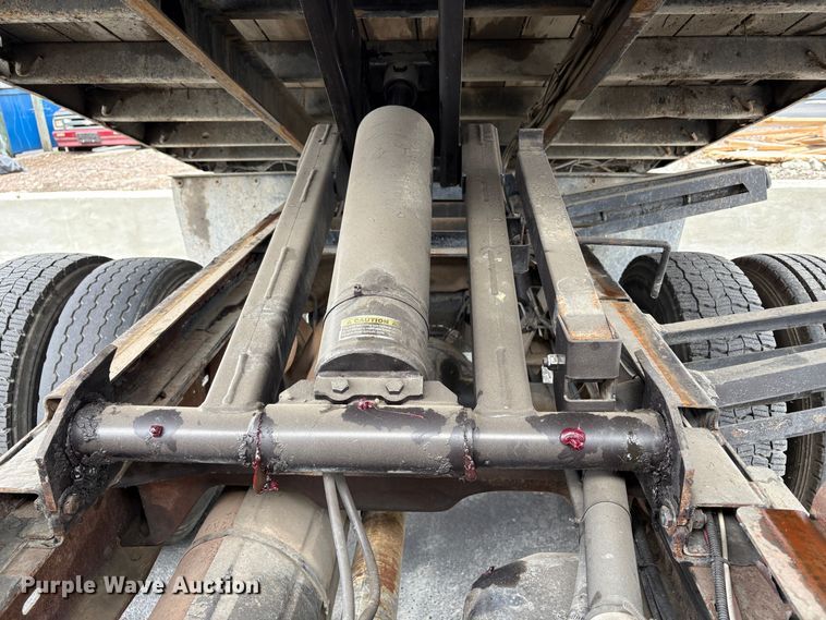 image for item EC8357 1998 Chevrolet C3500 dump truck