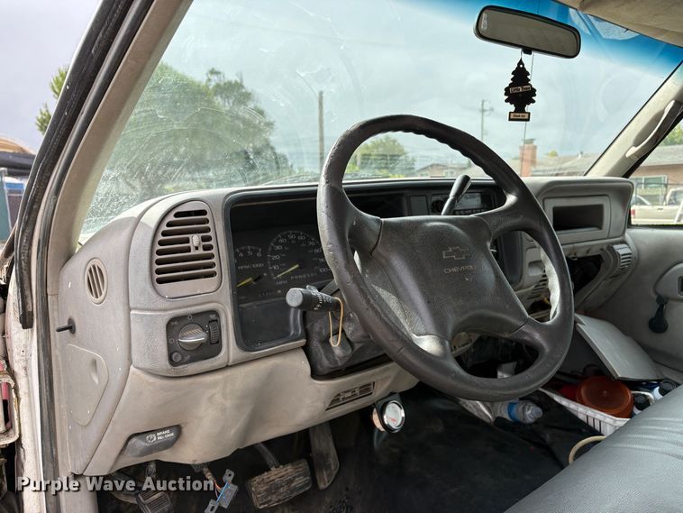 image for item EC8357 1998 Chevrolet C3500 dump truck