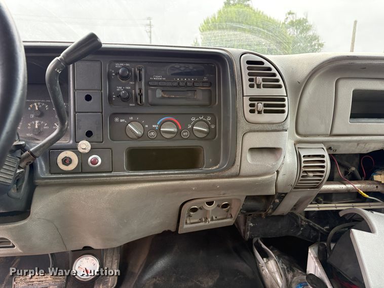 image for item EC8357 1998 Chevrolet C3500 dump truck